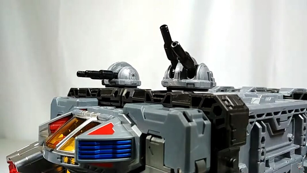 Diaclone DA 65 Battle Convoy V Max In Hand Review  (51 of 57)